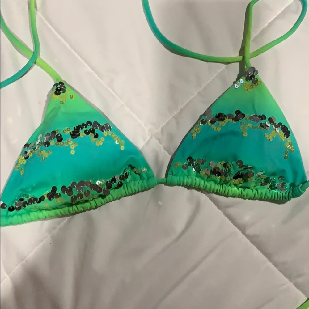 Bathing suit